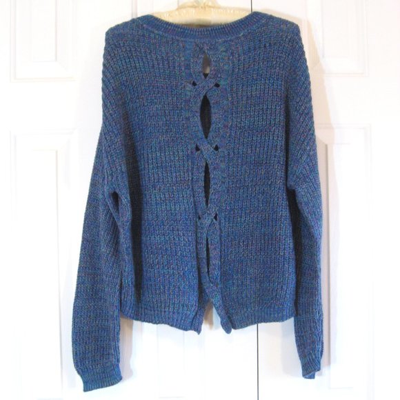 Express | Cable Knit Keyhole Back Pullover Sweater - Picture 7 of 10